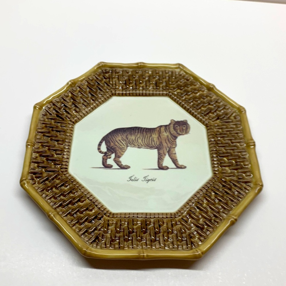 Raymond Waites Tiger plate decorative  new